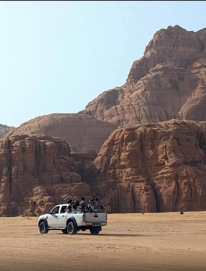 Hotel Talal Wadi Rum Esterno foto